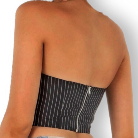 Black, pinstripe, zip-up corset crop top / boob tube / strapless top - Picture 7 of 7